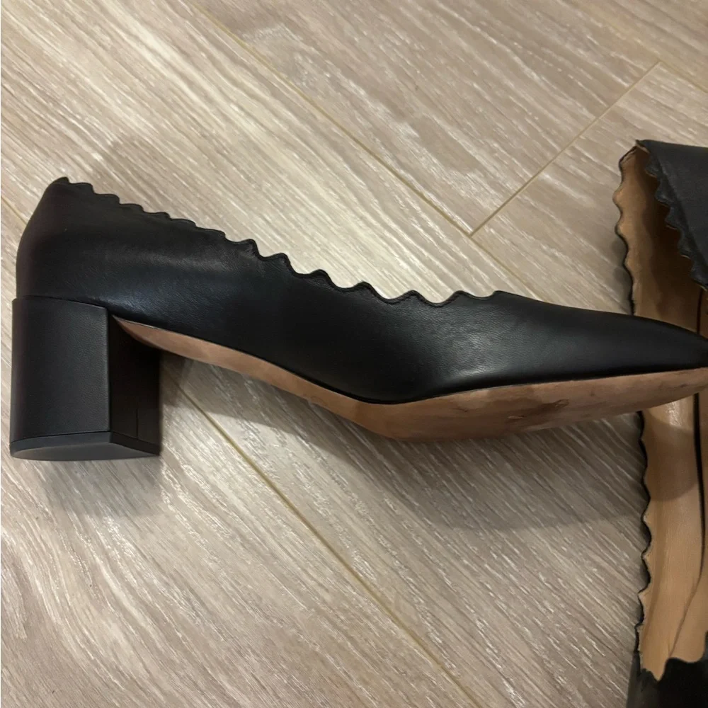 Chloe Scalloped Women's heels - Picture 5 of 9